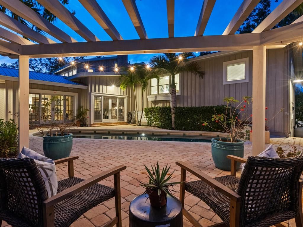 Exterior, Pool