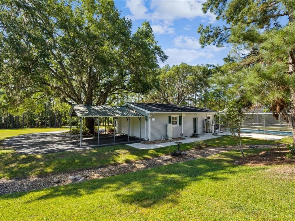 Backyard, Exterior