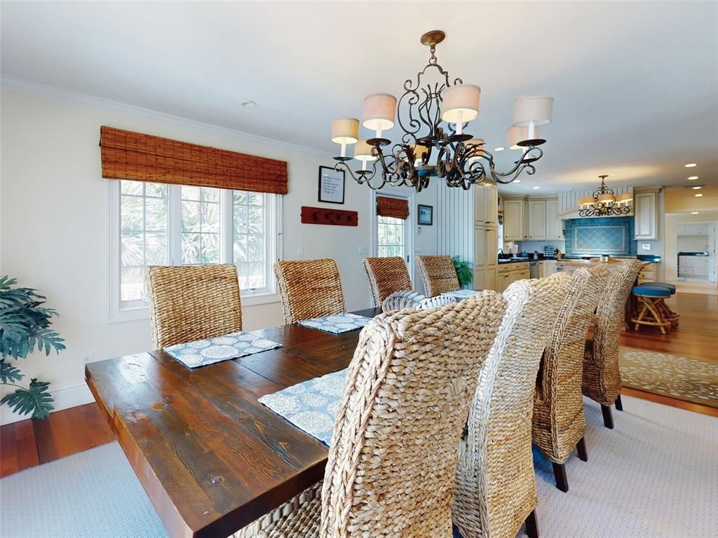 Chandelier, Dining room, Interior, Kitchen, Recessed Lighting, Wood Texture Flooring