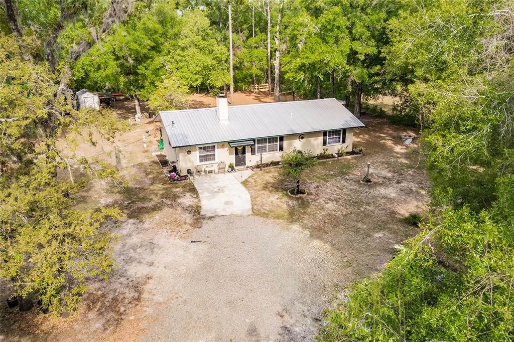 Exterior, Drone