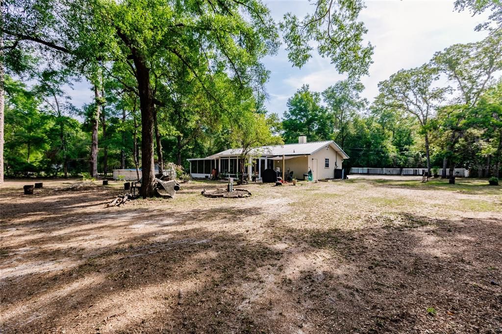Backyard, Exterior
