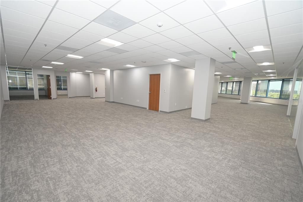 Empty room, Interior, Recessed Lighting