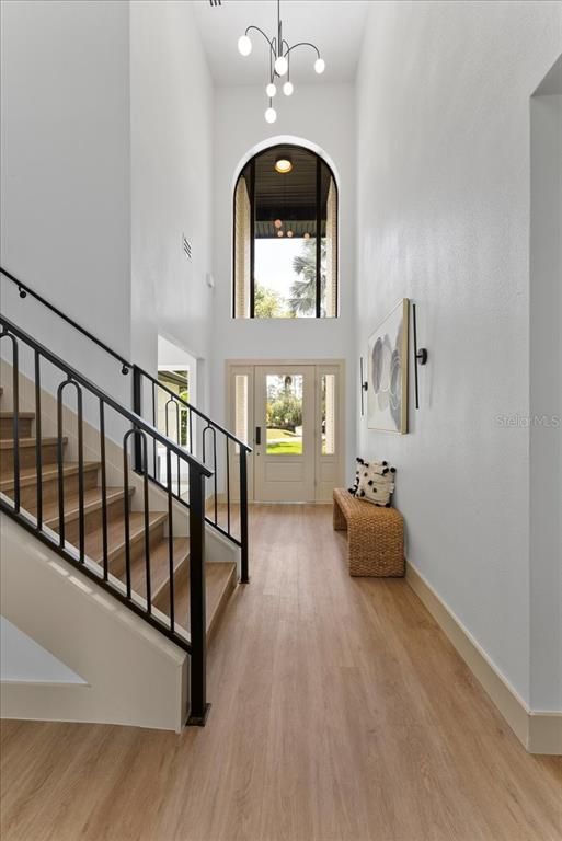 Interior, Pendant Lights, Wood Texture Flooring