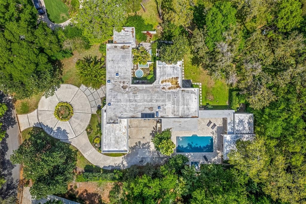 Exterior, Drone