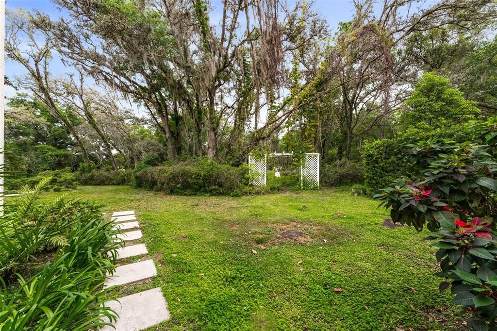 Backyard, Exterior