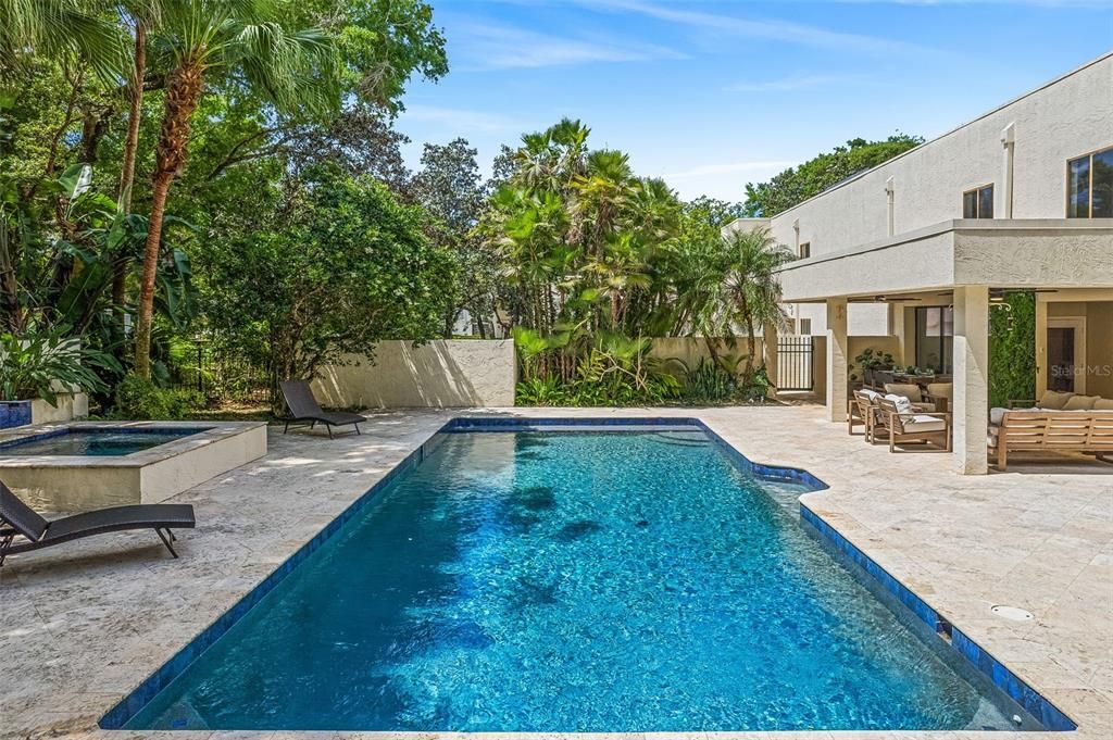 Exterior, Pool