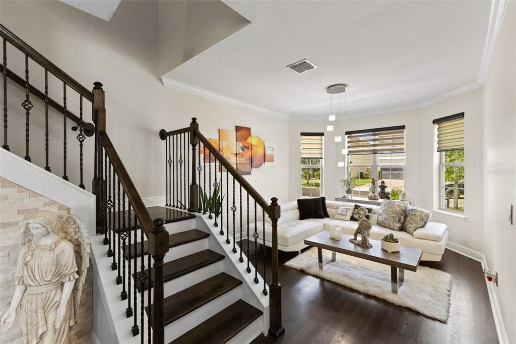 Interior, Living room, Pendant Lights, Wood Texture Flooring
