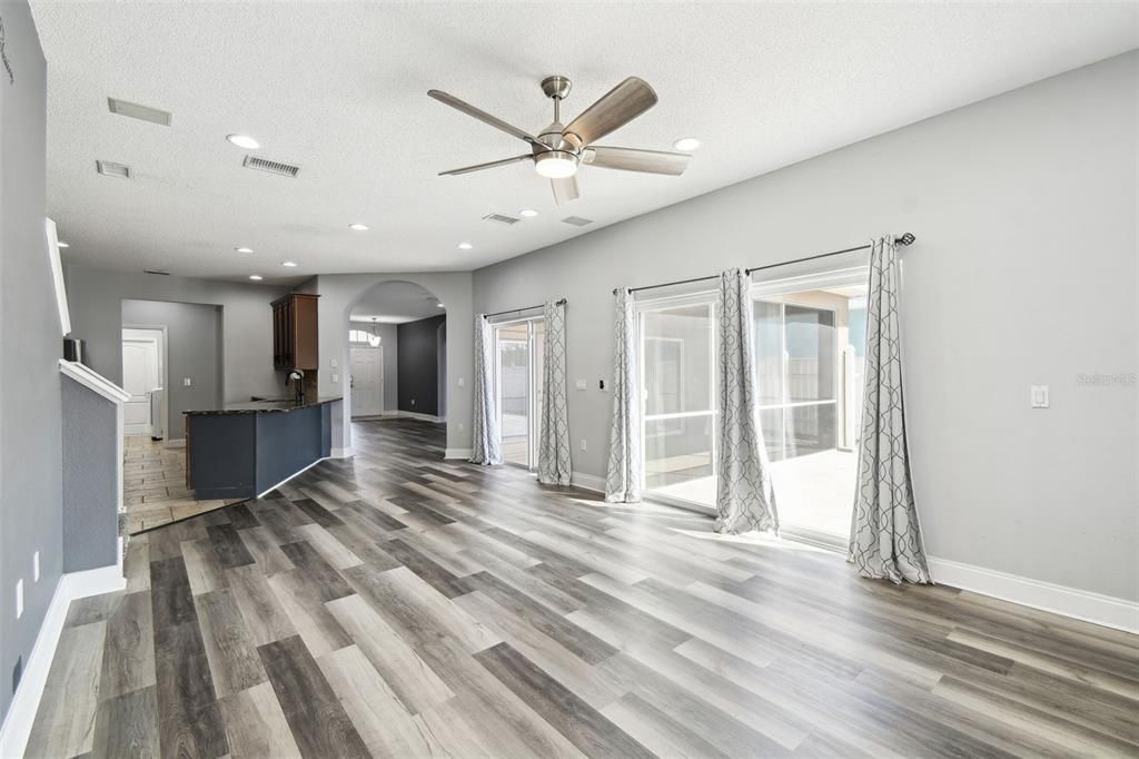 Empty room, Interior, Recessed Lighting, Wood Texture Flooring