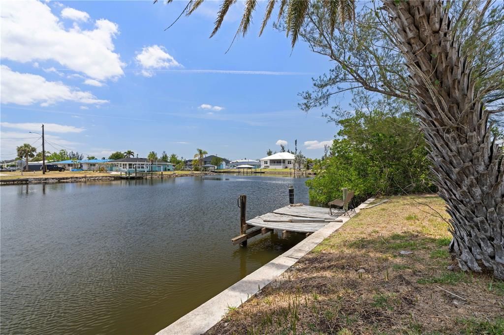 Exterior, Lake