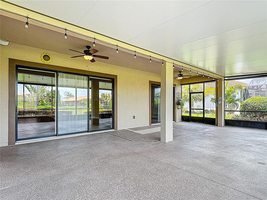 Empty room, Interior, Sun Room