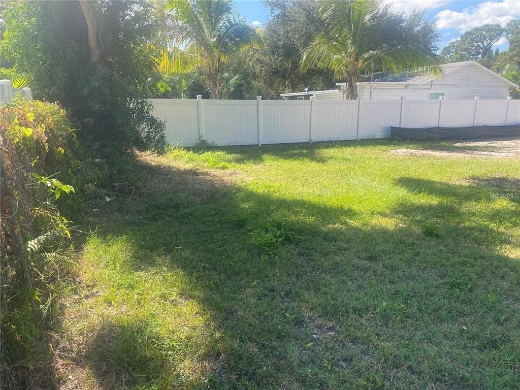 Backyard, Exterior