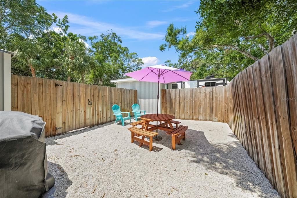 Backyard, Exterior