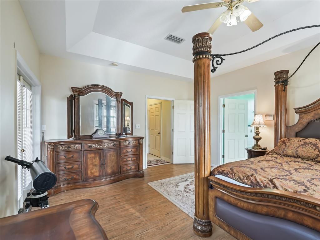 Bedroom, Fitness Equipment, Interior, Wood Texture Flooring