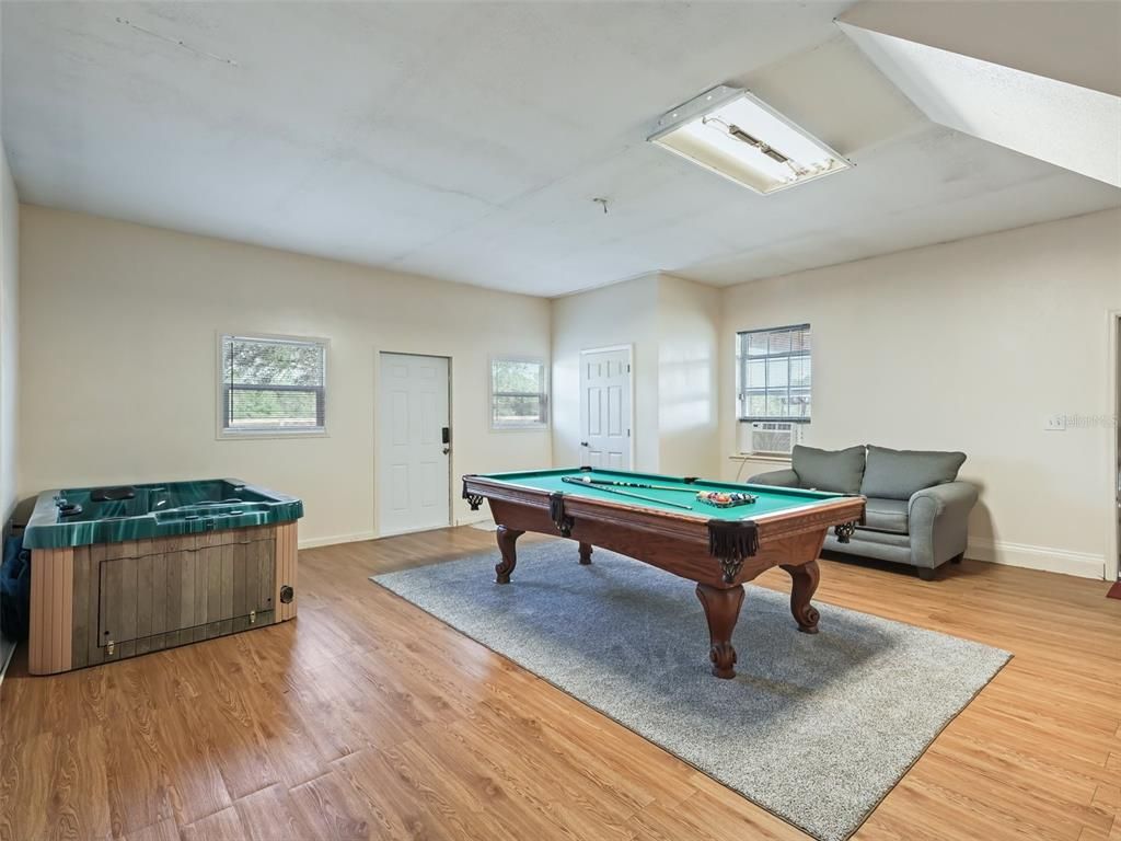 Billiard Table, Game Room, Interior, Wood Texture Flooring