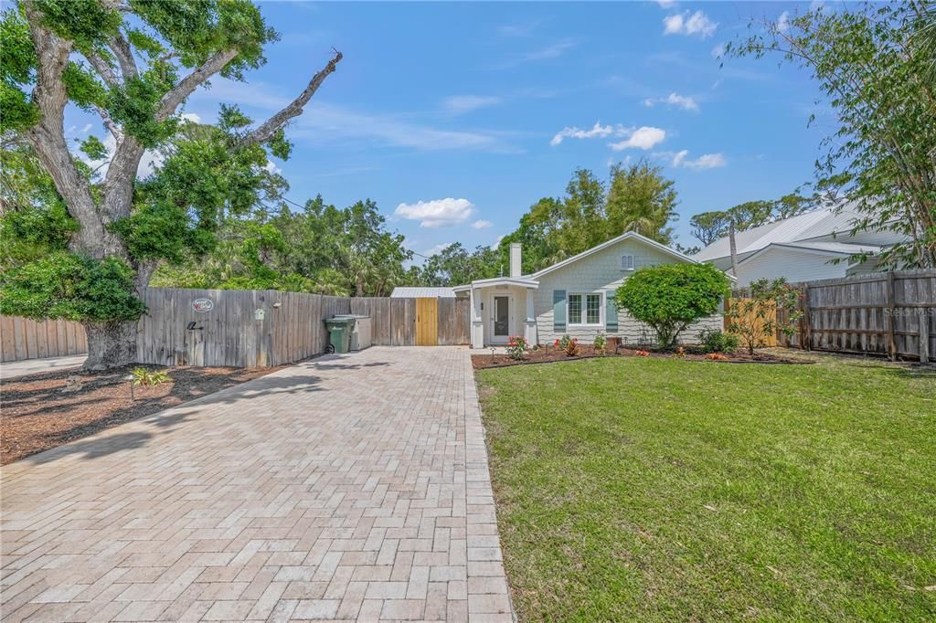 Backyard, Exterior