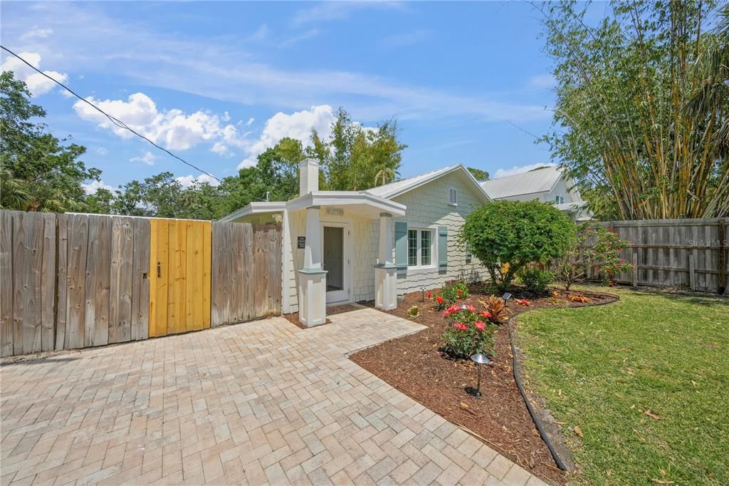 Backyard, Exterior