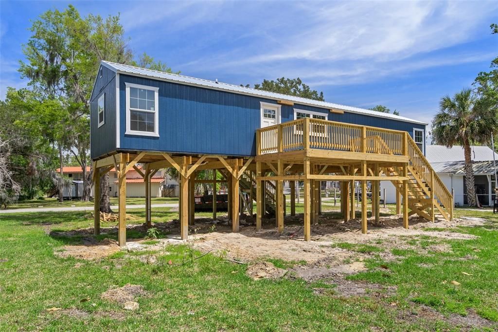 Backyard, Exterior