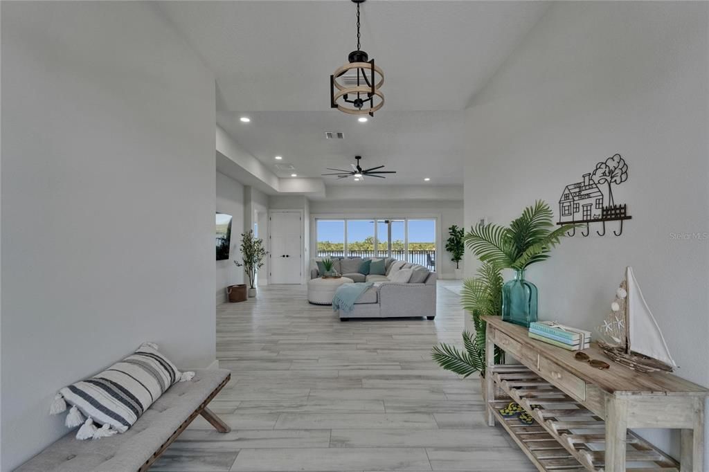 Interior, Living room, Pendant Lights, Recessed Lighting, Wood Texture Flooring
