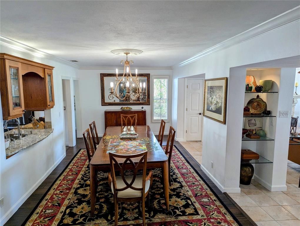 Chandelier, Dining room, Interior