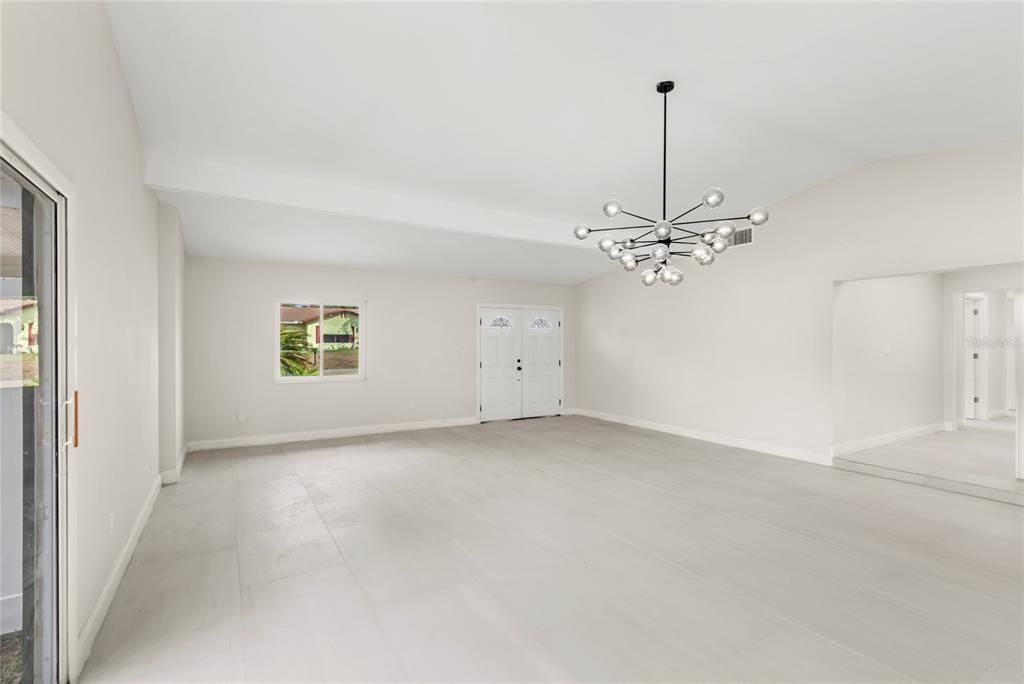 Empty room, Interior, Pendant Lights
