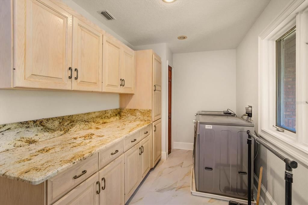 Interior, Recessed Lighting, Washer