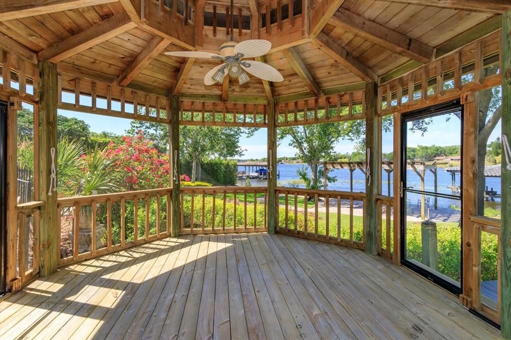 Interior, Sun Room, Water, Wooden Beams, Wooden Ceilings, Wood Texture Flooring