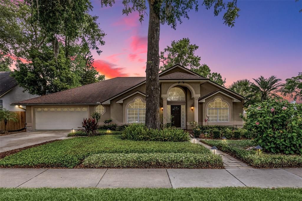 Attached, Exterior, Facade, Ranch