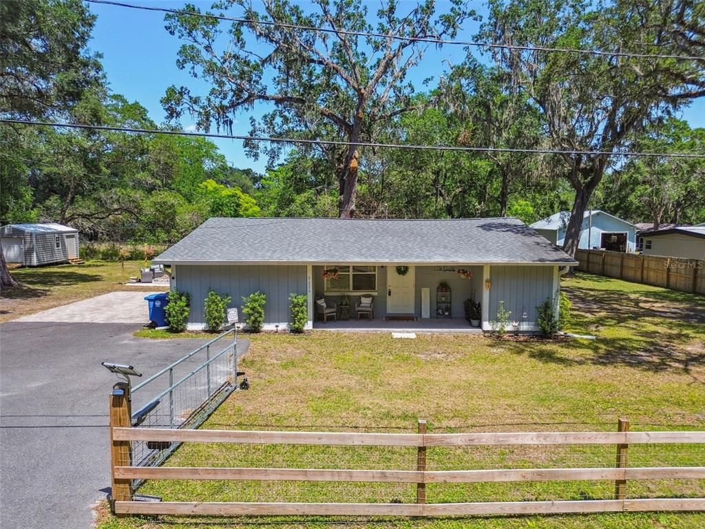 Backyard, Exterior