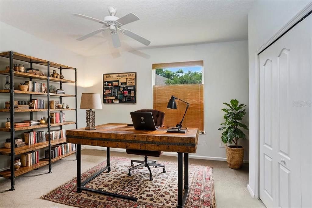 Home Office, Interior
