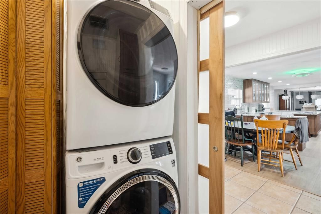 Dining room, Interior, Recessed Lighting, Washer
