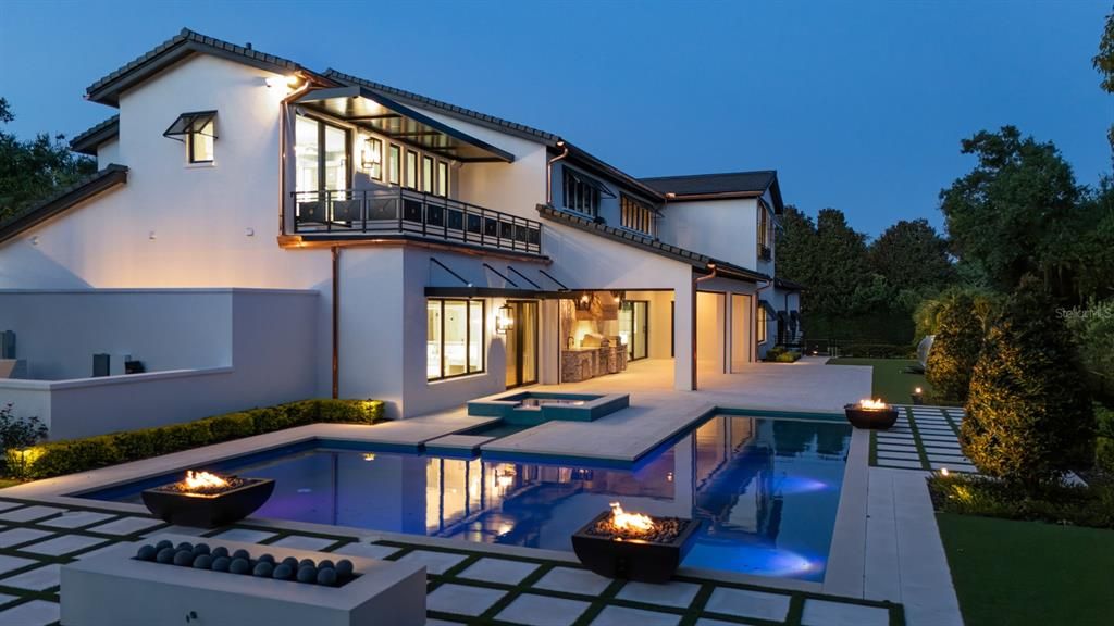 Exterior, Pool