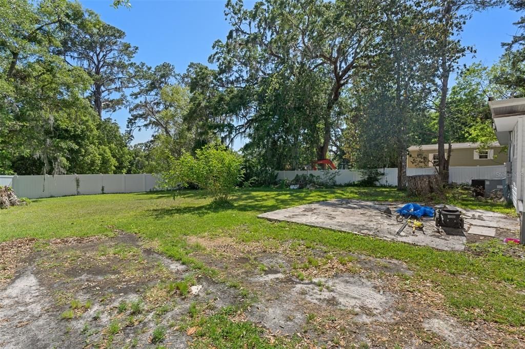 Backyard, Exterior