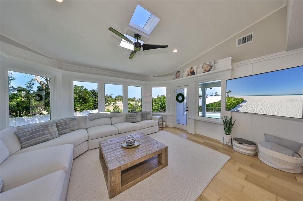 Interior, Living room, Recessed Lighting, Wood Texture Flooring