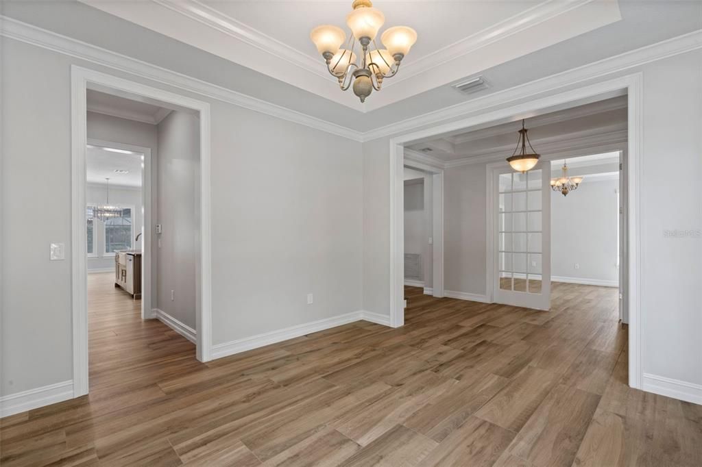 Chandelier, Empty room, Interior, Wood Texture Flooring