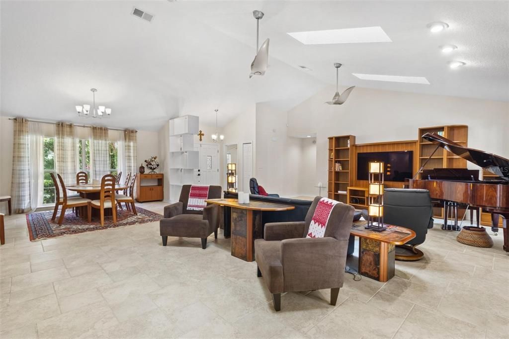 Chandelier, Dining room, Interior, Living room, Pendant Lights, Piano, Recessed Lighting