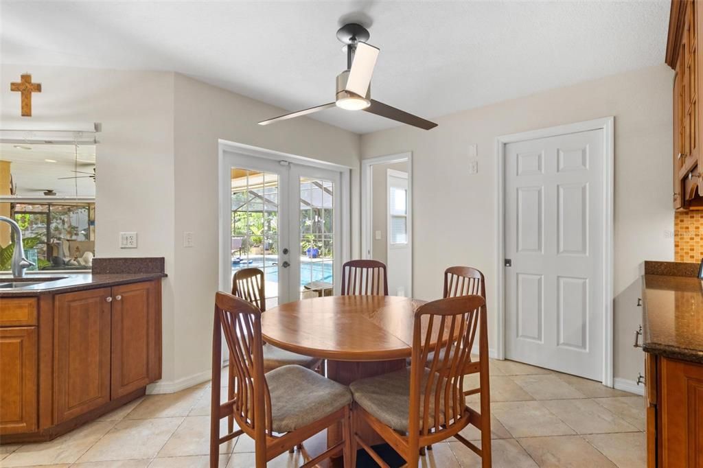 Dining room, Interior