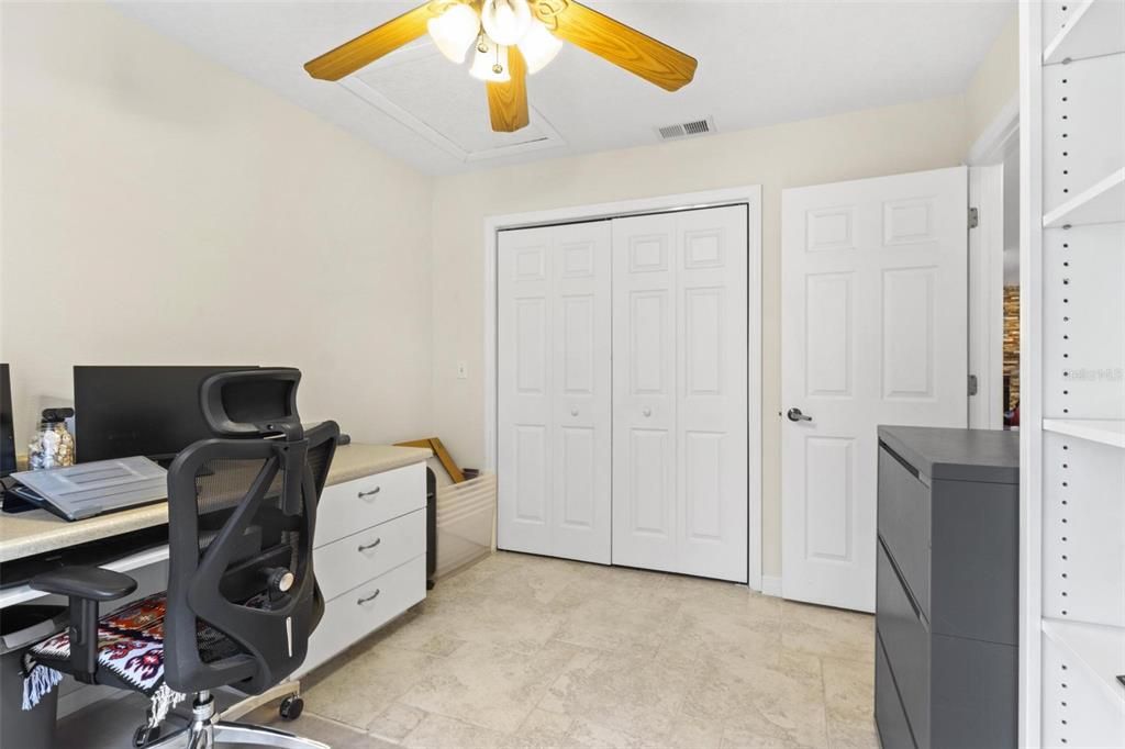 Home Office, Interior