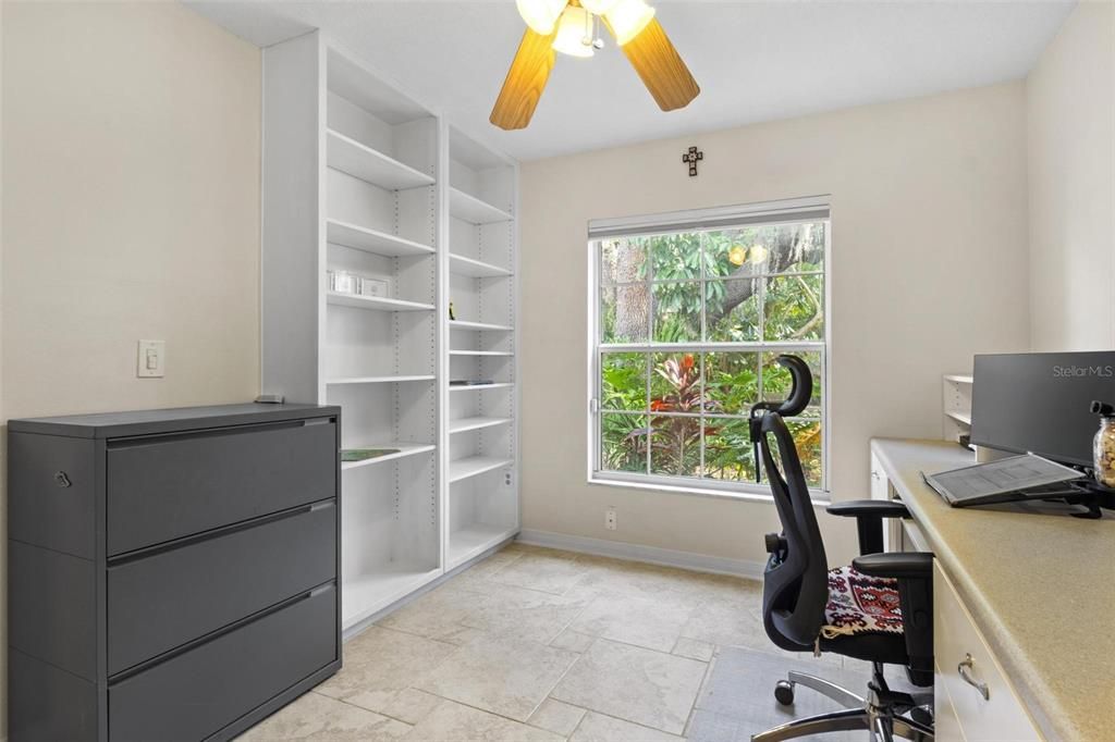 Home Office, Interior