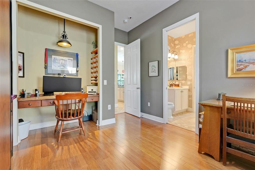 Bathroom, Home Office, Interior, Pendant Lights, Wood Texture Flooring