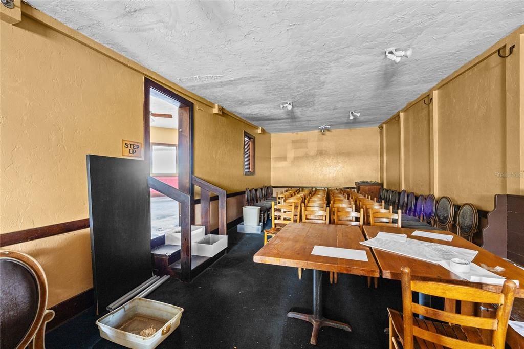 Dining room, Interior