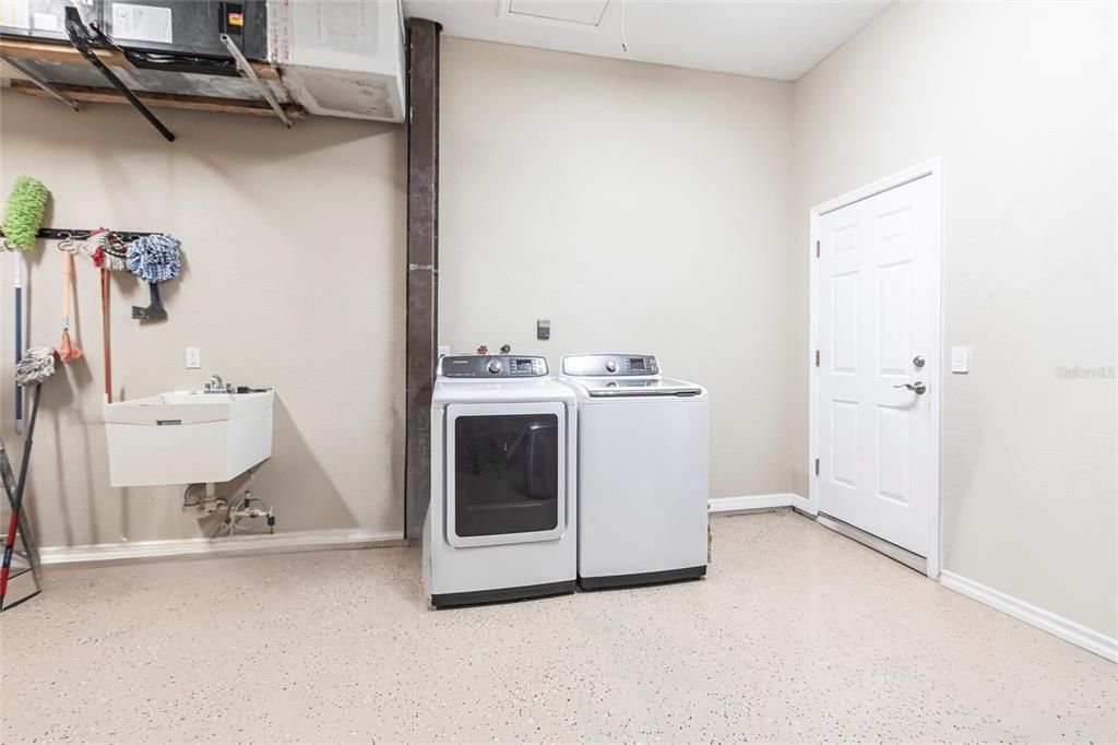 Interior, Washer