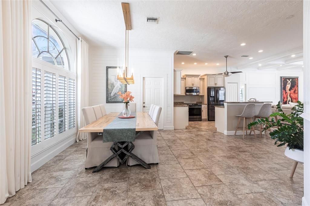 Dining room, Interior, Kitchen, Pendant Lights, Recessed Lighting, Stainless Steel Appliances