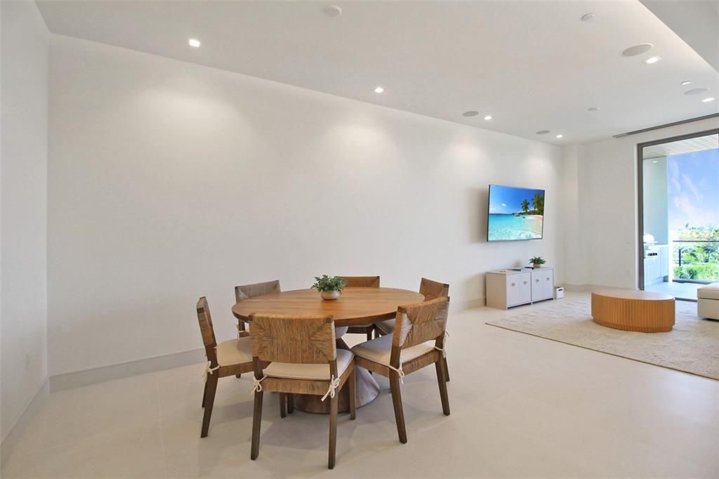 Dining room, Interior, Recessed Lighting