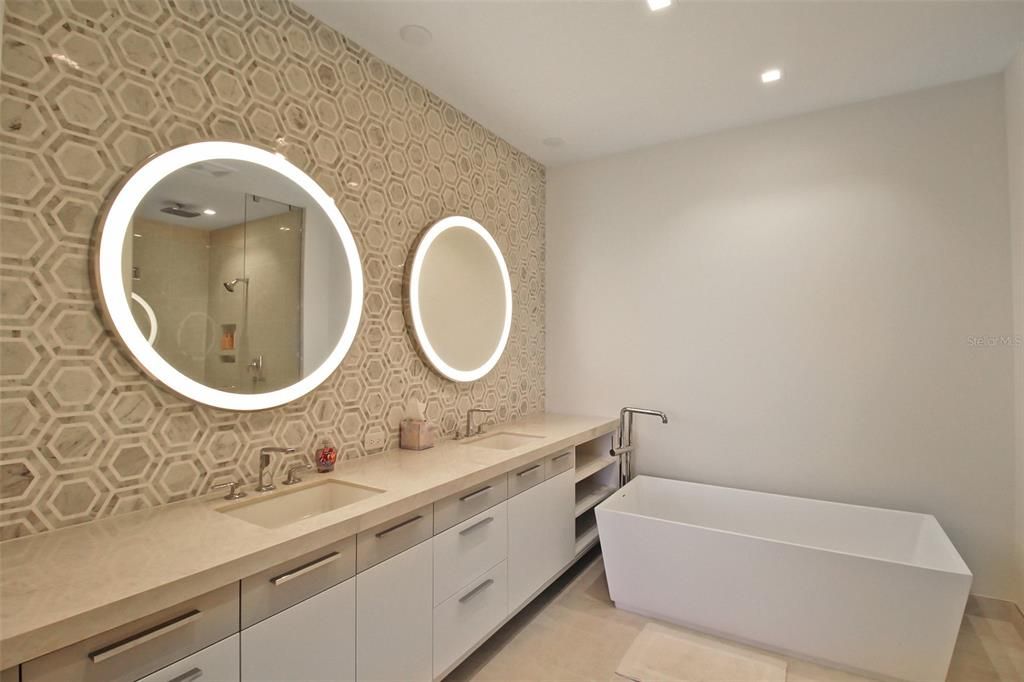 Bathroom, Dual Sink Vanities, Free Standing Baths, Interior, Recessed Lighting