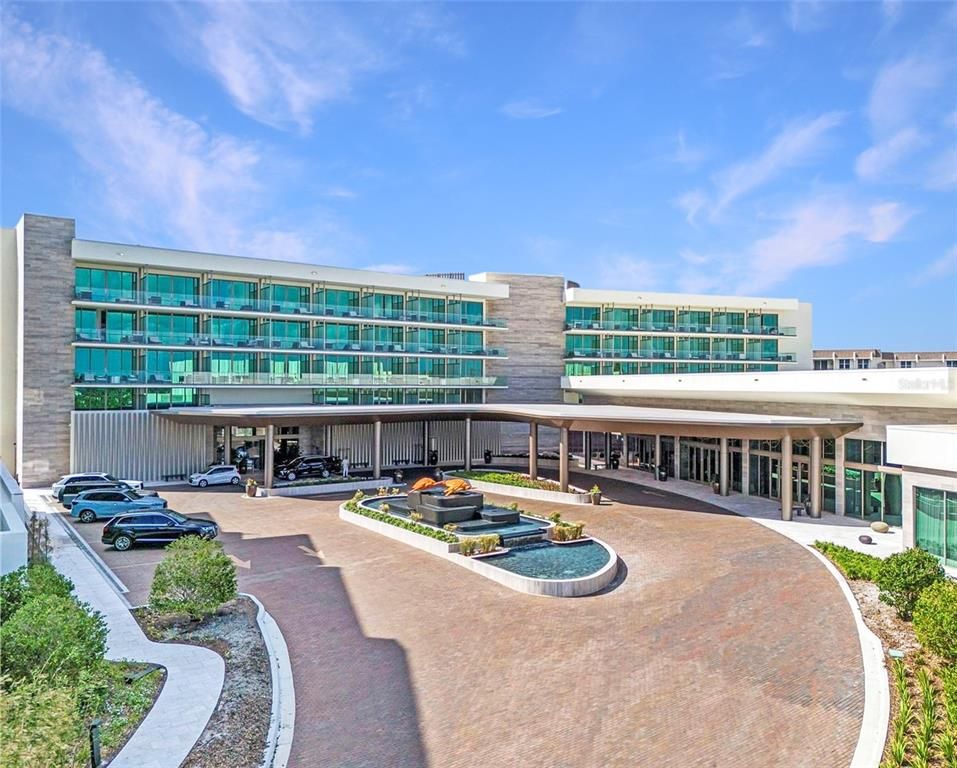 Exterior, Facade, Condo Building