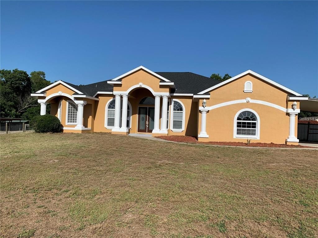 Backyard, Exterior, Facade, Ranch