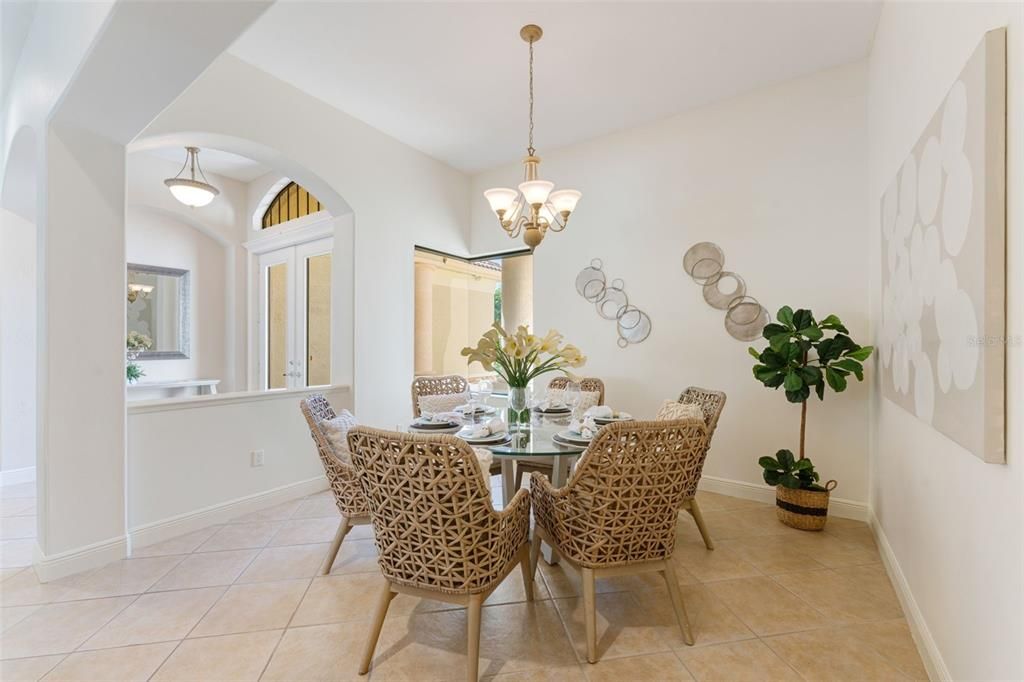 Chandelier, Dining room, Interior, Pendant Lights