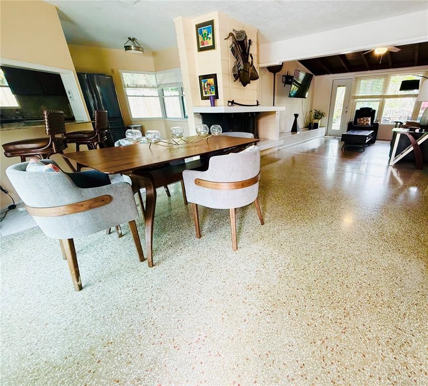 Dining room, Interior