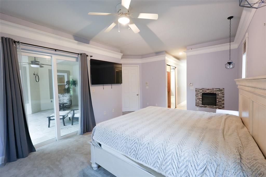 Bedroom, Fireplace, Interior, Pendant Lights