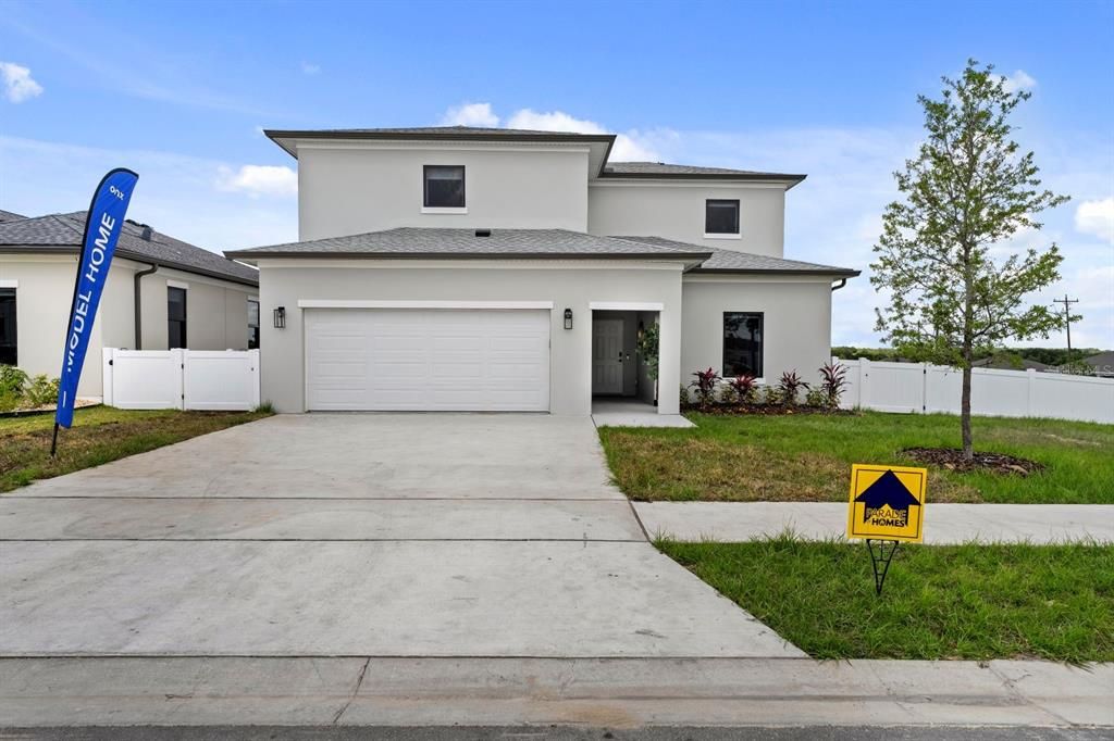 Attached, Exterior, Facade, Modern